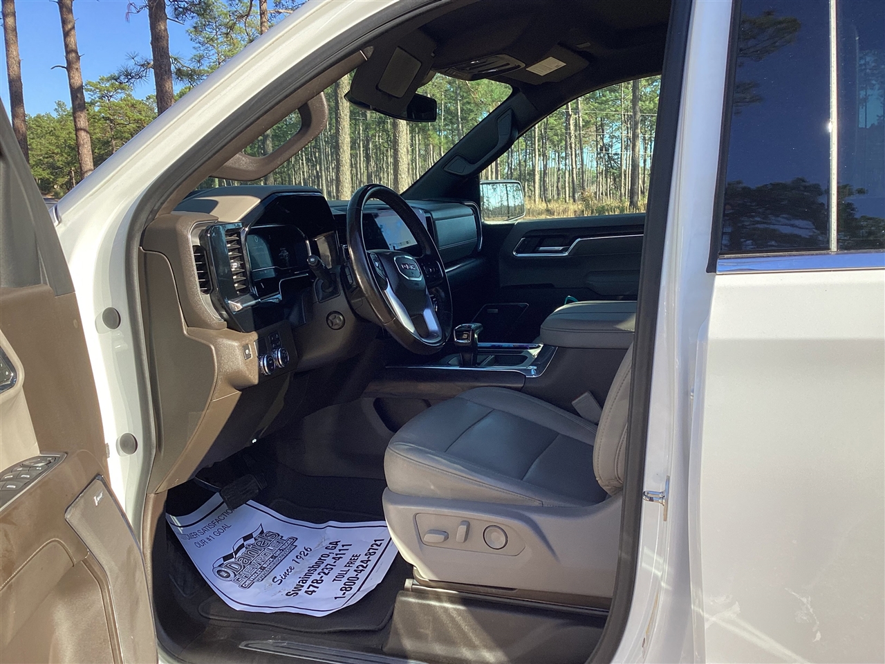 GMC Sierra 1500 2WD Crew Cab 147" SLT 2023