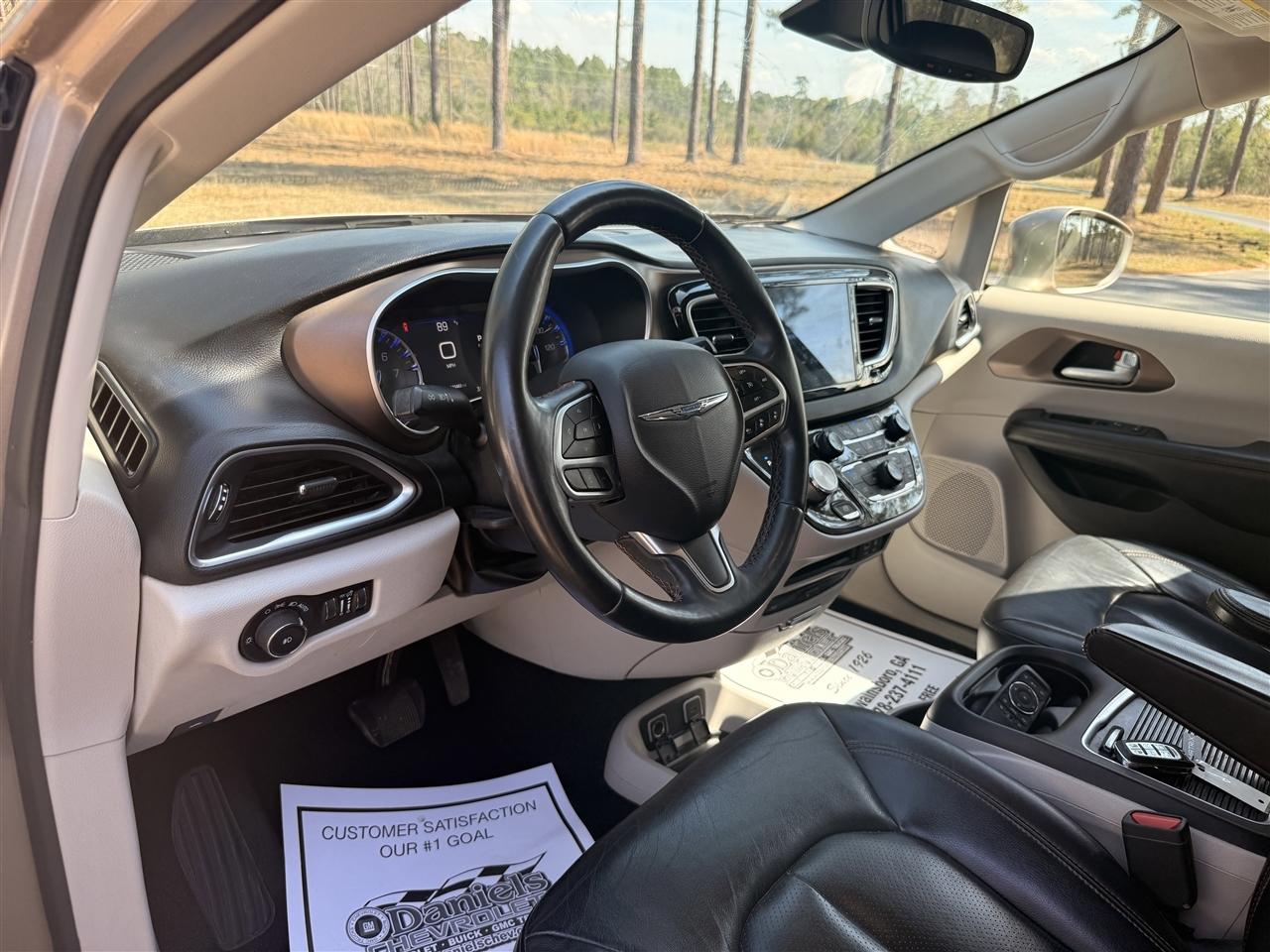 Chrysler Pacifica Touring L Plus FWD 2018