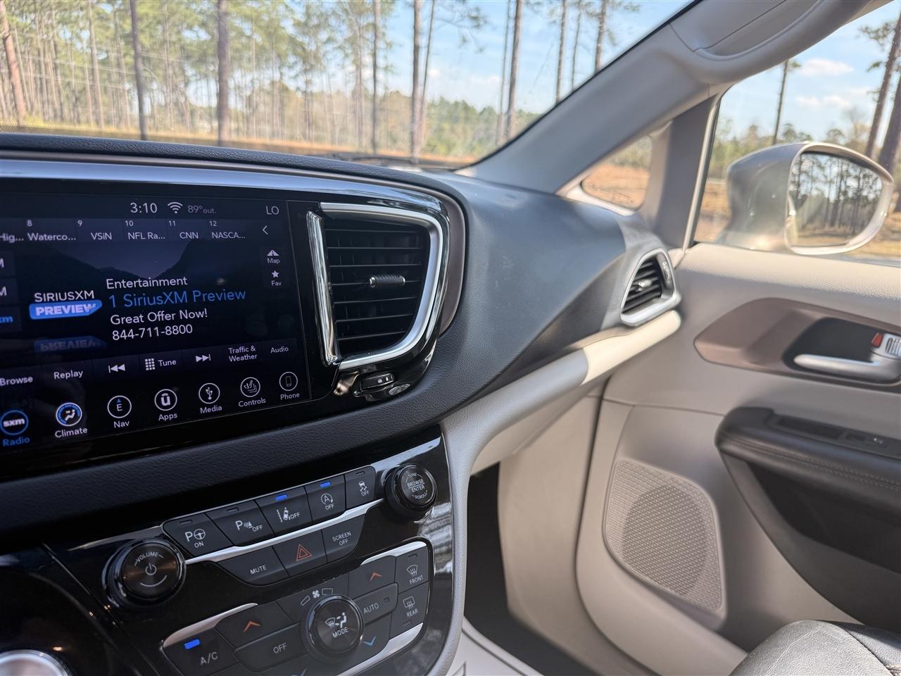 Chrysler Pacifica Touring L Plus FWD 2018