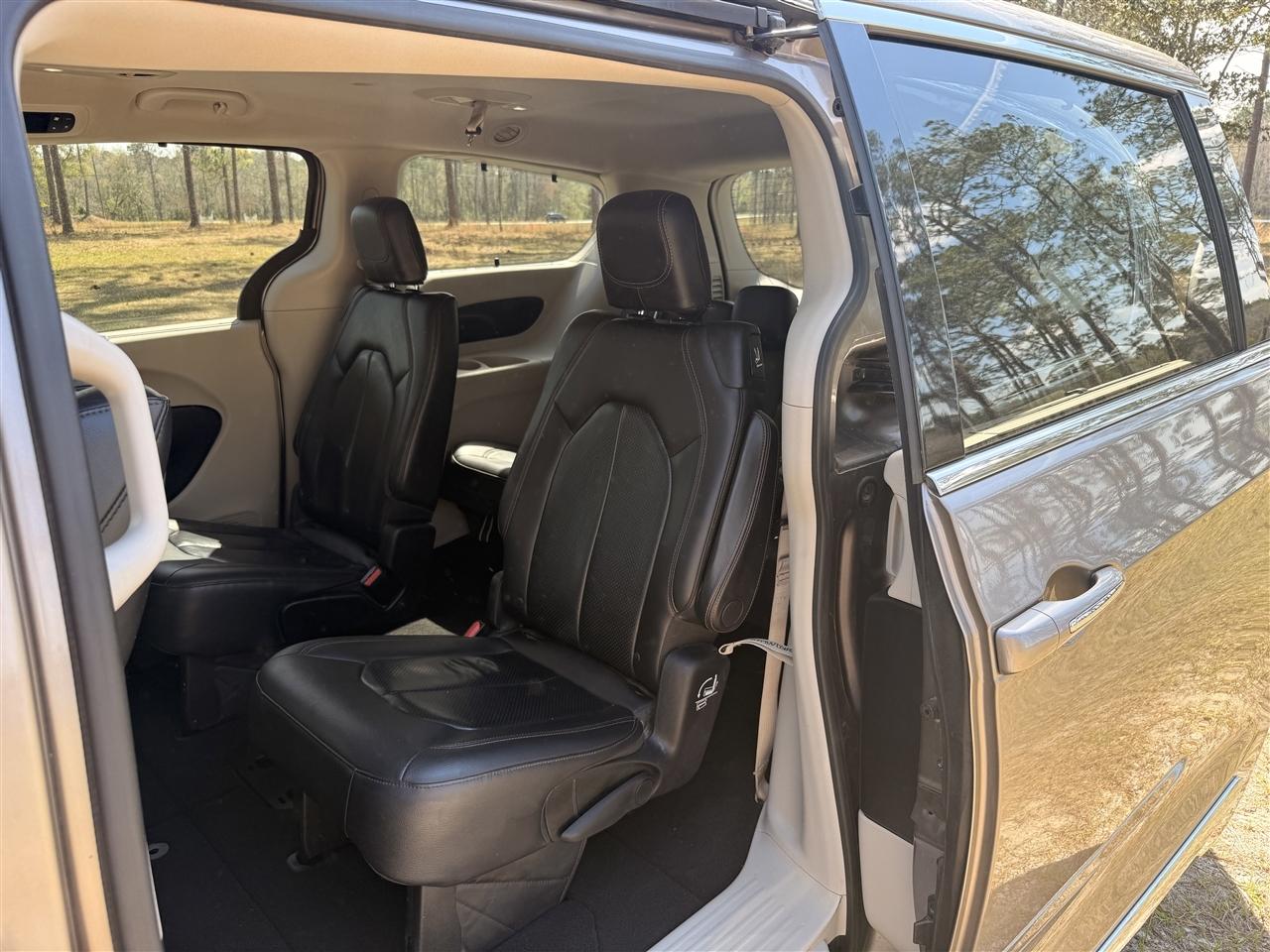 Chrysler Pacifica Touring L Plus FWD 2018