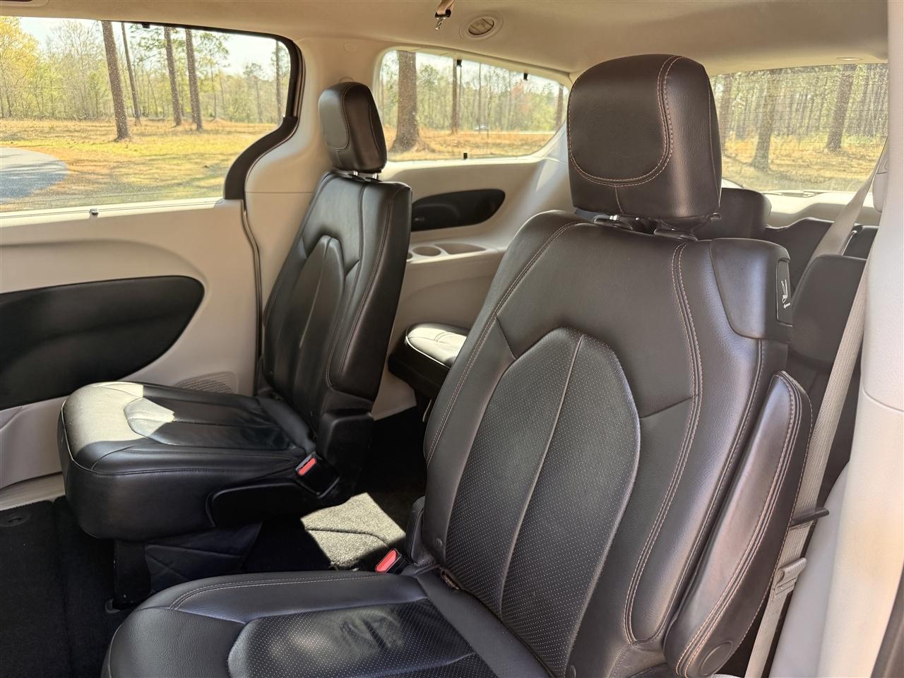 Chrysler Pacifica Touring L Plus FWD 2018