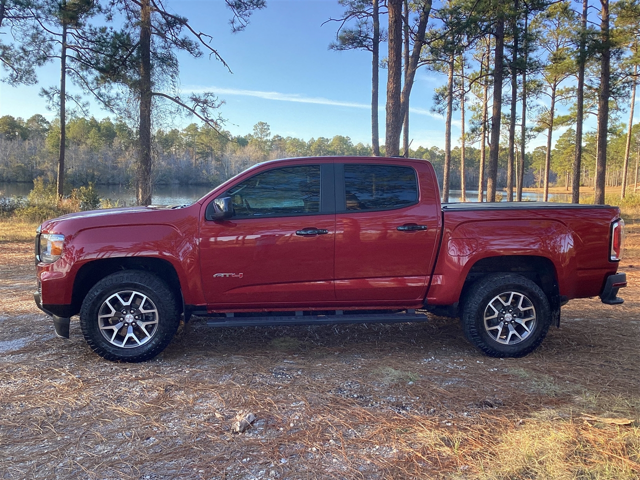 GMC Canyon 4WD Crew Cab 128" AT4 w/Leather 2022