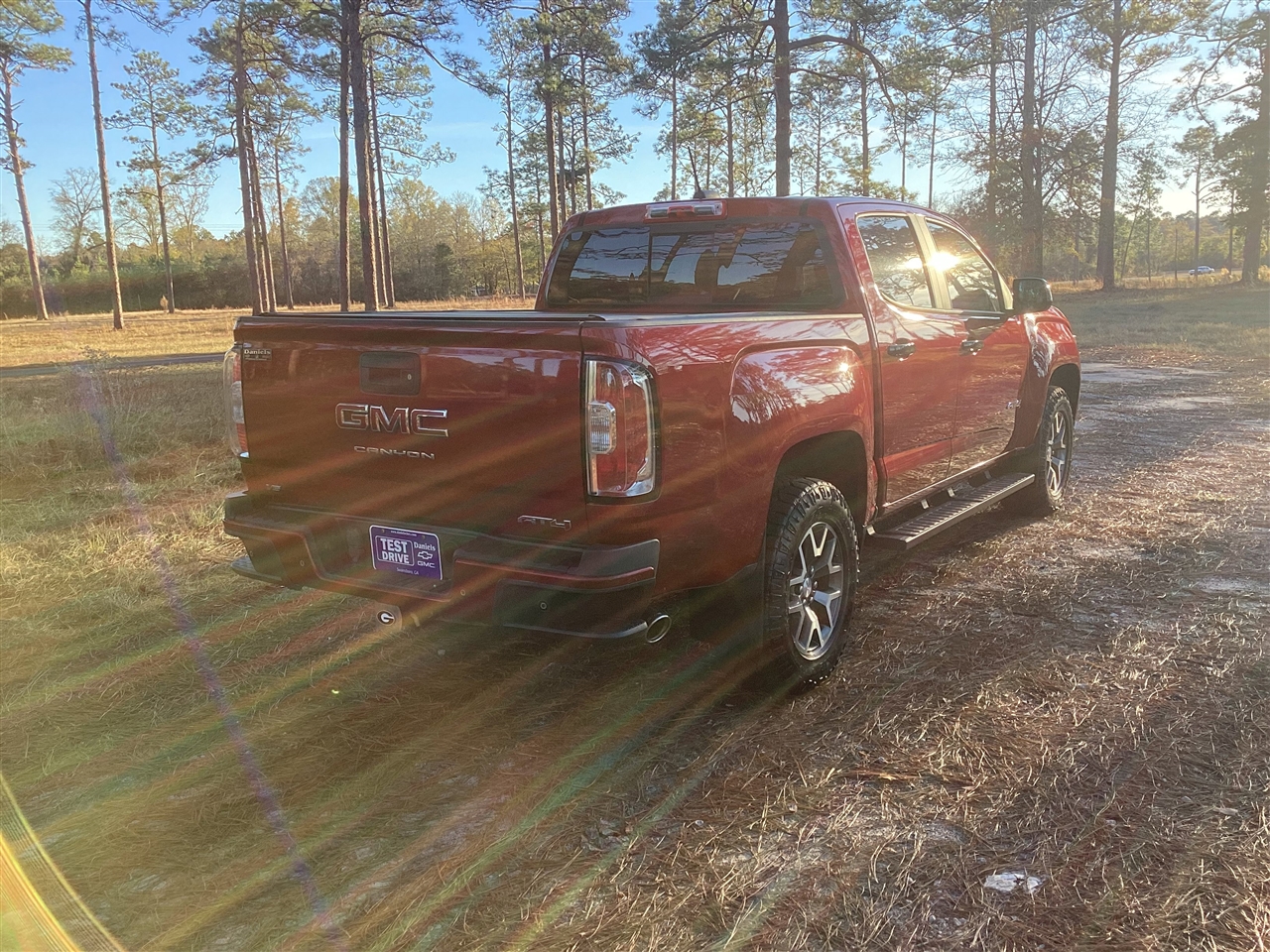 GMC Canyon 4WD Crew Cab 128" AT4 w/Leather 2022