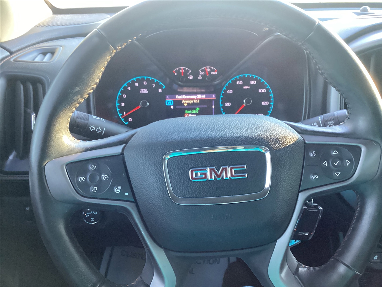 GMC Canyon 4WD Crew Cab 128" AT4 w/Leather 2022