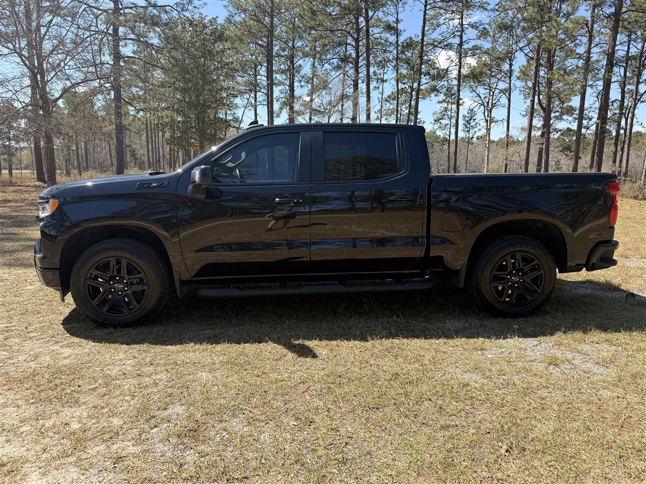 Chevrolet Silverado 1500 4WD Crew Cab 147" RST 2024