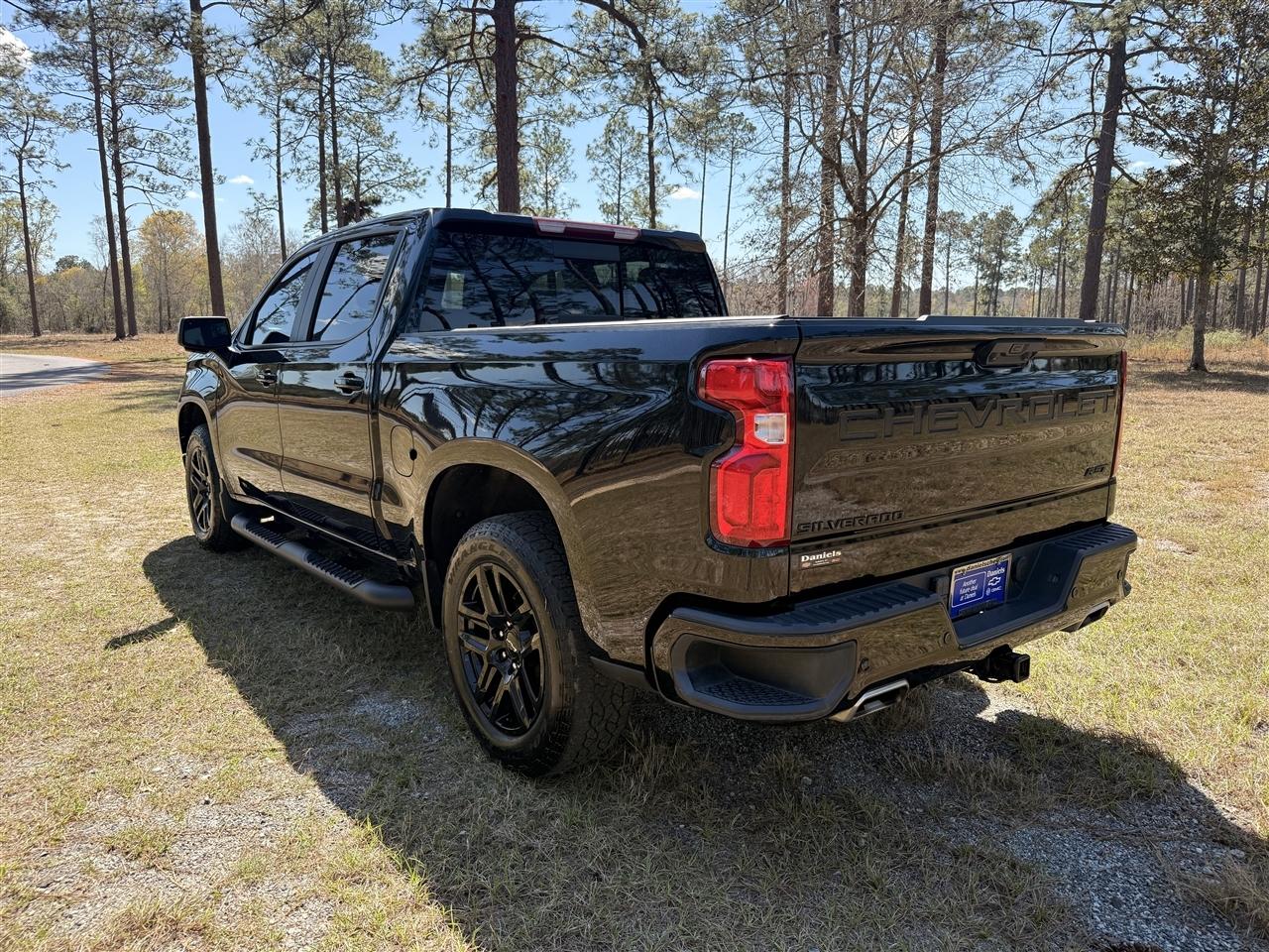 Chevrolet Silverado 1500 4WD Crew Cab 147" RST 2024