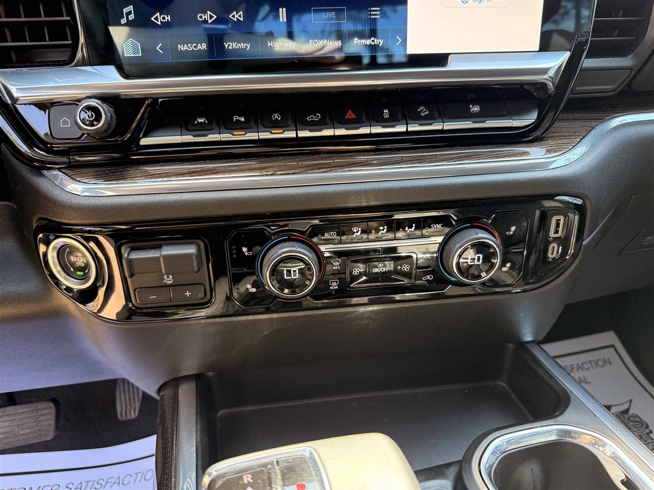 Chevrolet Silverado 1500 4WD Crew Cab 147" RST 2024