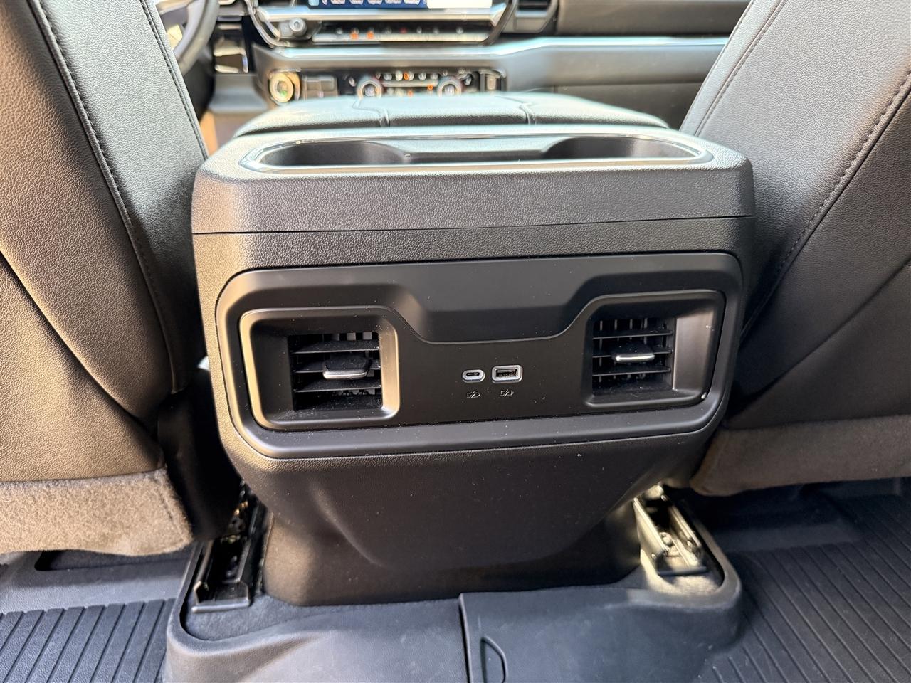 Chevrolet Silverado 1500 4WD Crew Cab 147" RST 2024