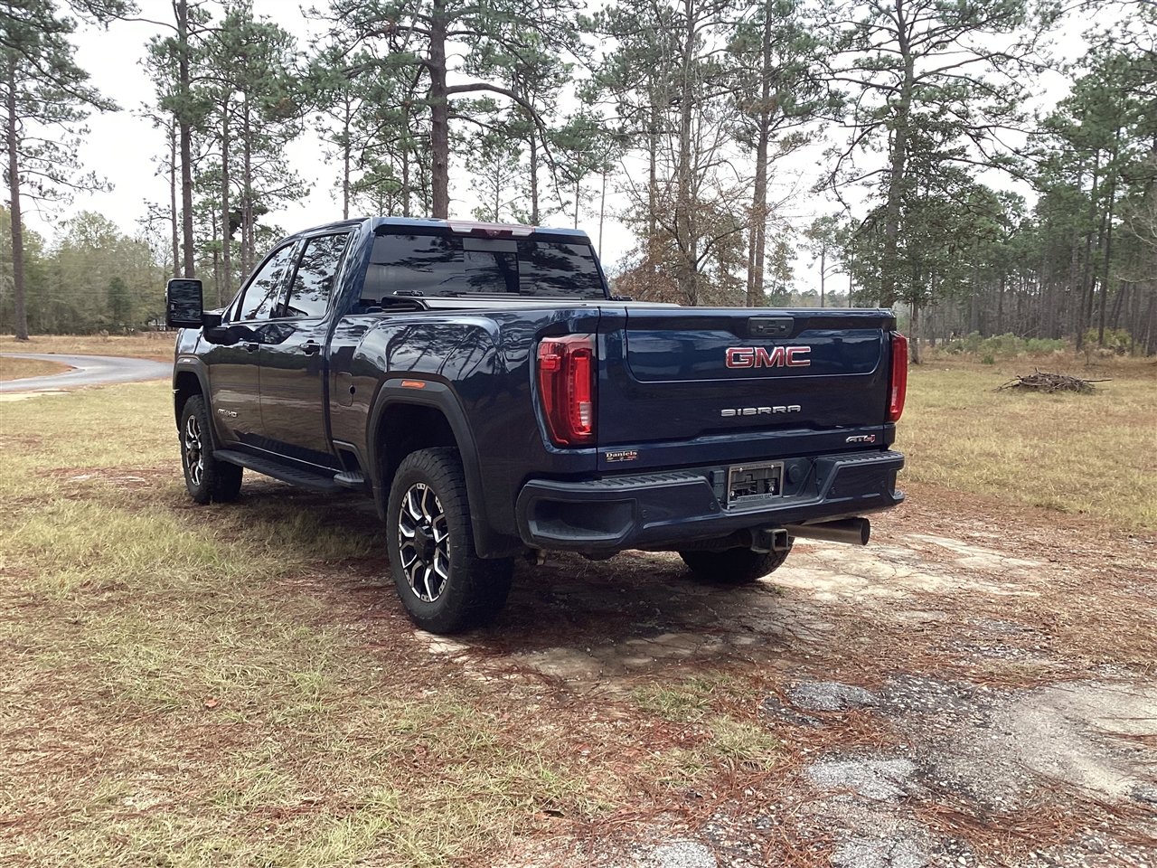 GMC Sierra 2500HD 4WD Crew Cab 159" AT4 2022