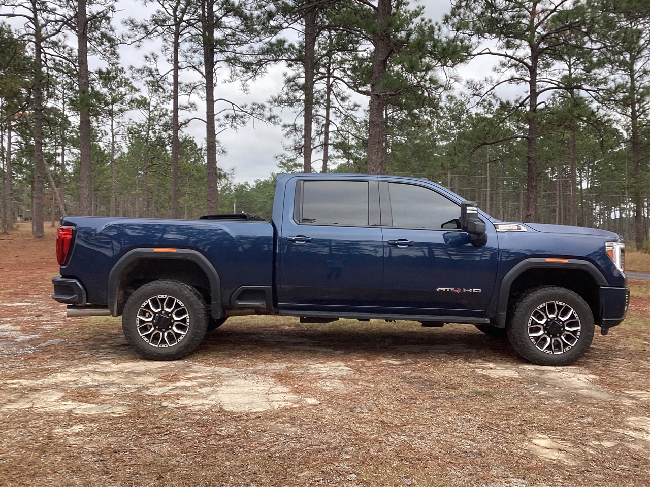 GMC Sierra 2500HD 4WD Crew Cab 159" AT4 2022