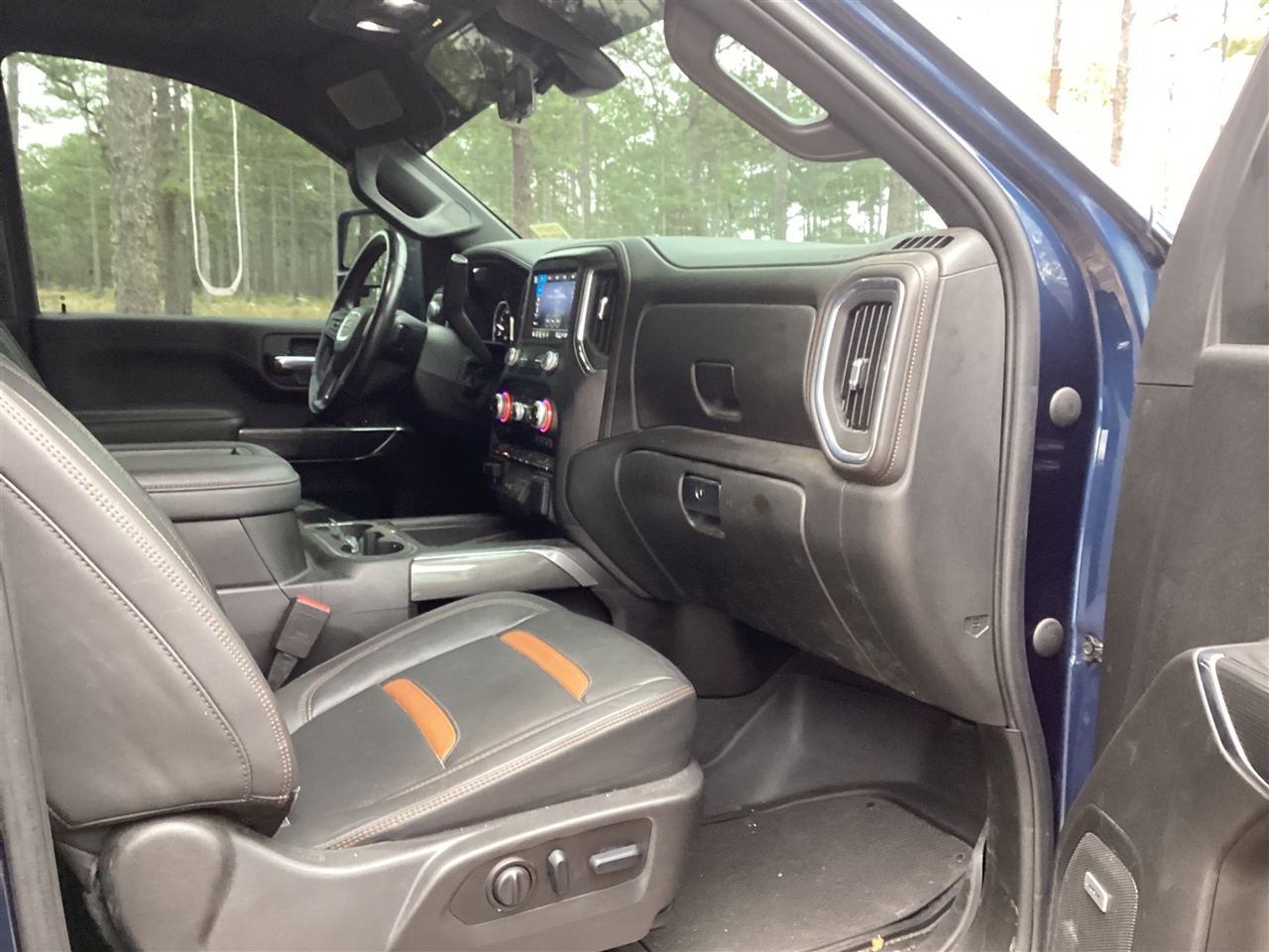 GMC Sierra 2500HD 4WD Crew Cab 159" AT4 2022