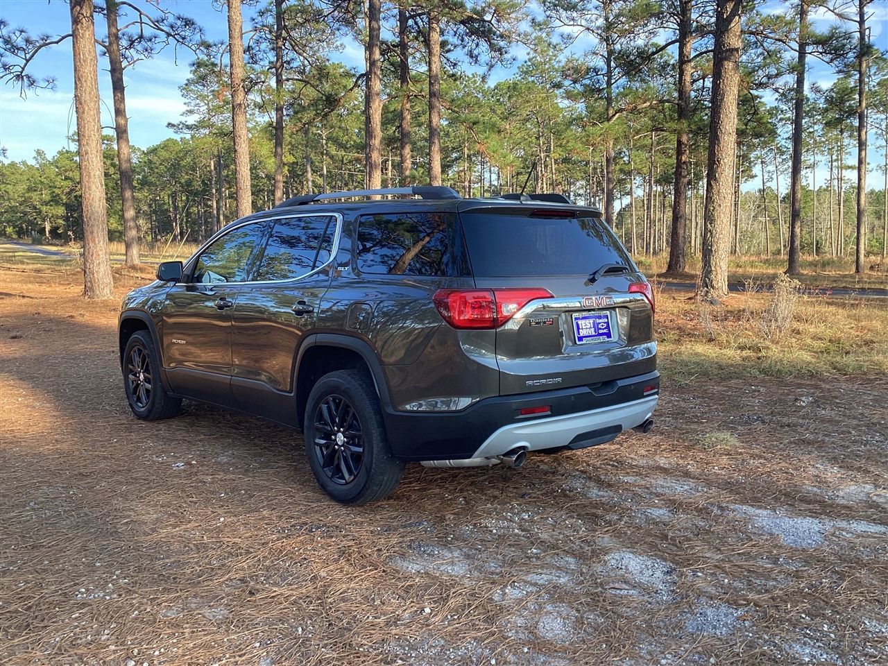 GMC Acadia FWD 4dr SLT w/SLT-1 2019