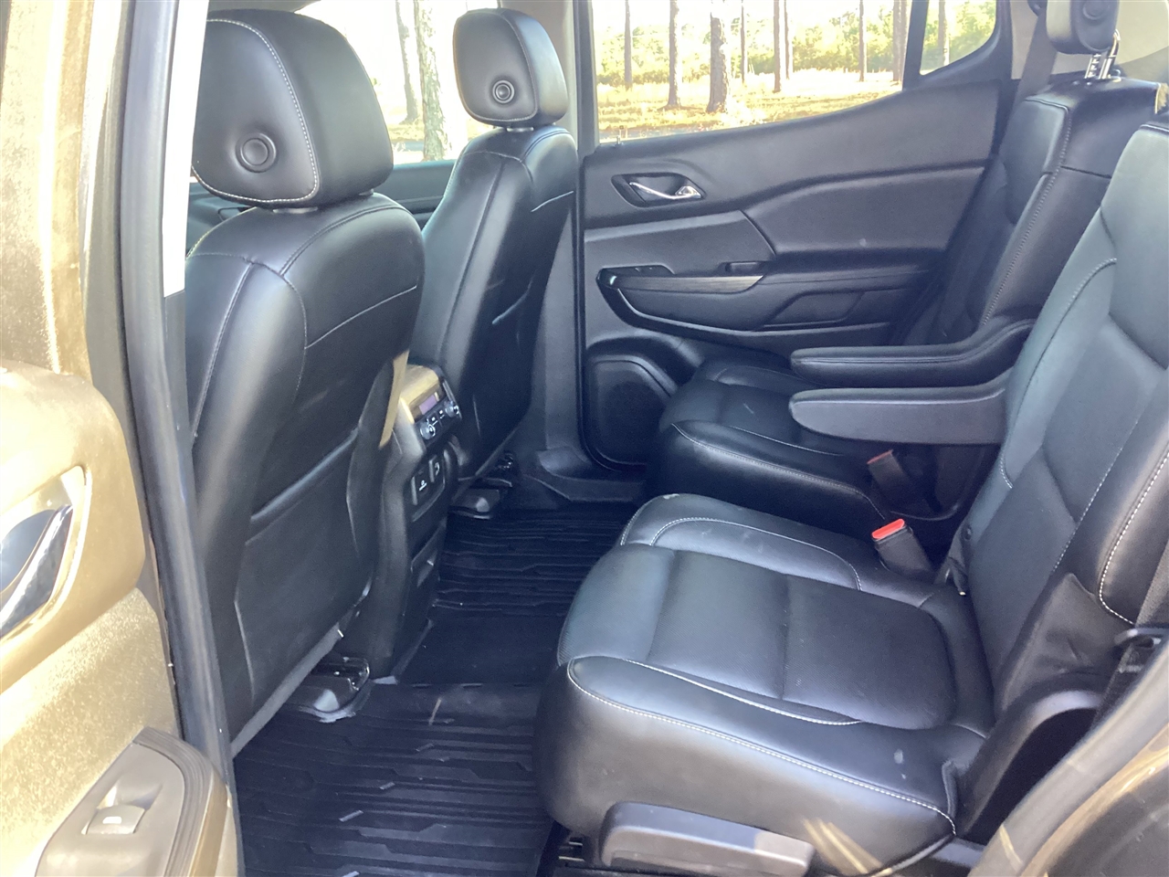 GMC Acadia FWD 4dr SLT w/SLT-1 2019