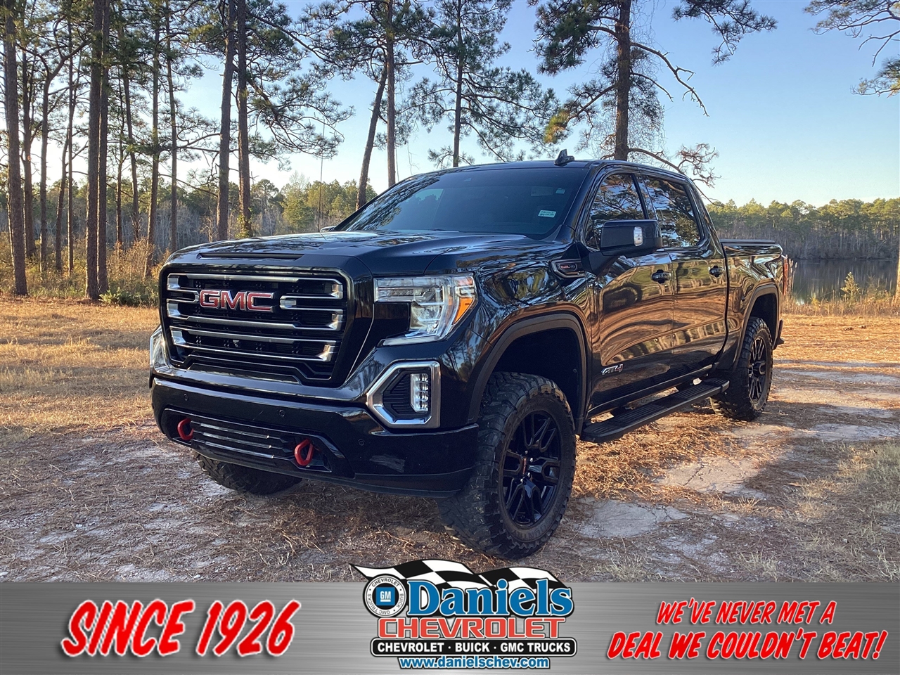 GMC Sierra 1500 4WD Crew Cab 147" AT4 2020