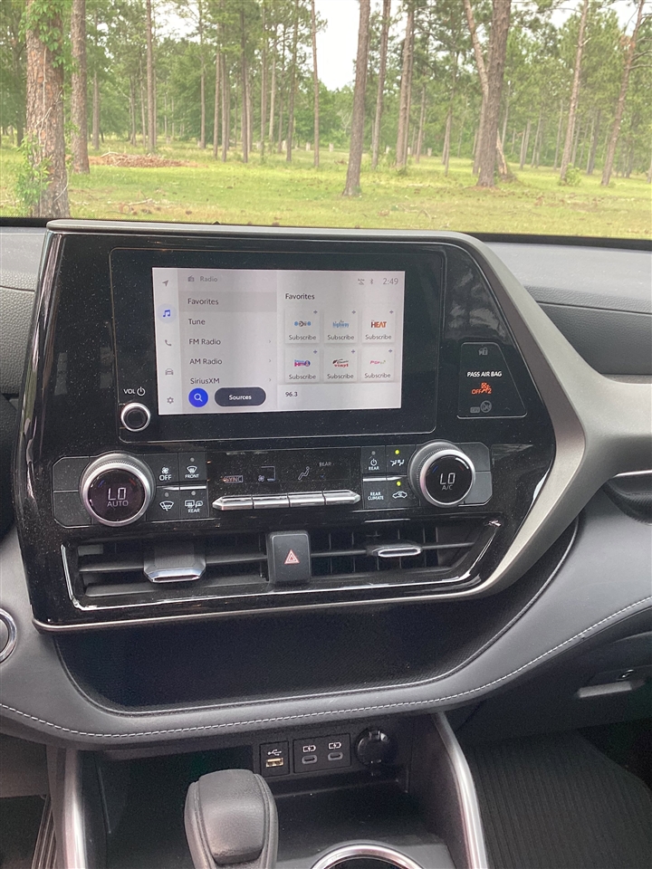 Toyota Highlander Platinum AWD (Natl) 2023