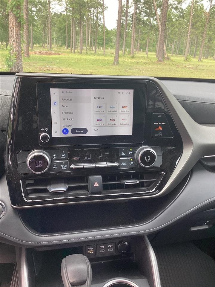 Toyota Highlander Platinum AWD (Natl) 2023