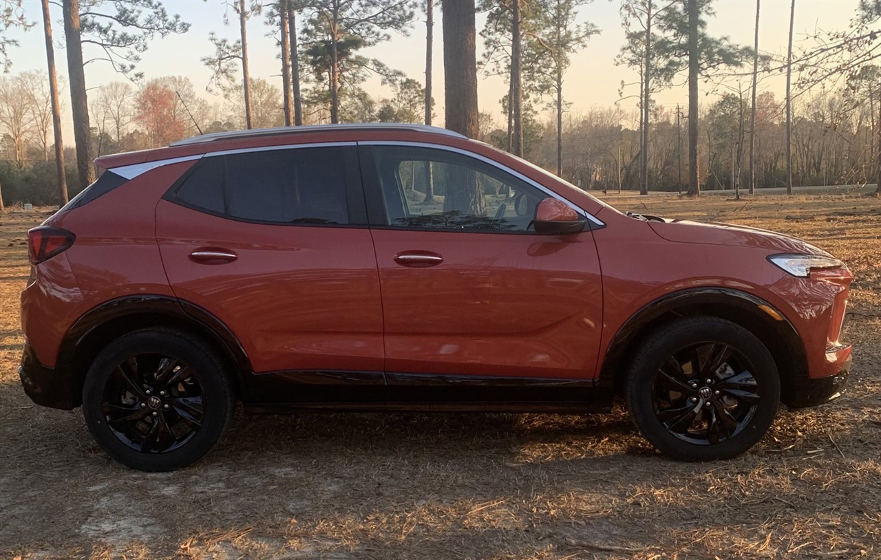 Buick Encore GX FWD 4dr Sport Touring 2024