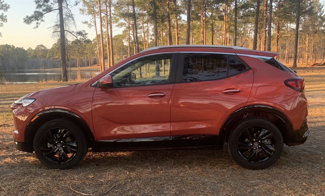 Buick Encore GX FWD 4dr Sport Touring 2024