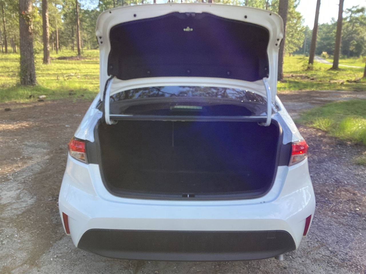 Toyota Corolla Hybrid LE FWD (Natl) 2023