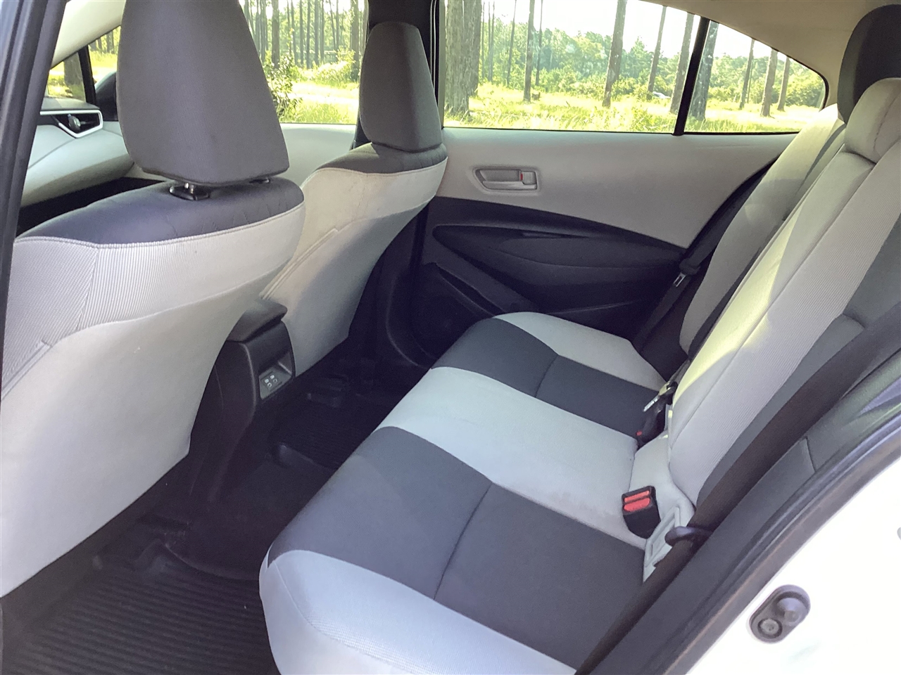 Toyota Corolla Hybrid LE FWD (Natl) 2023