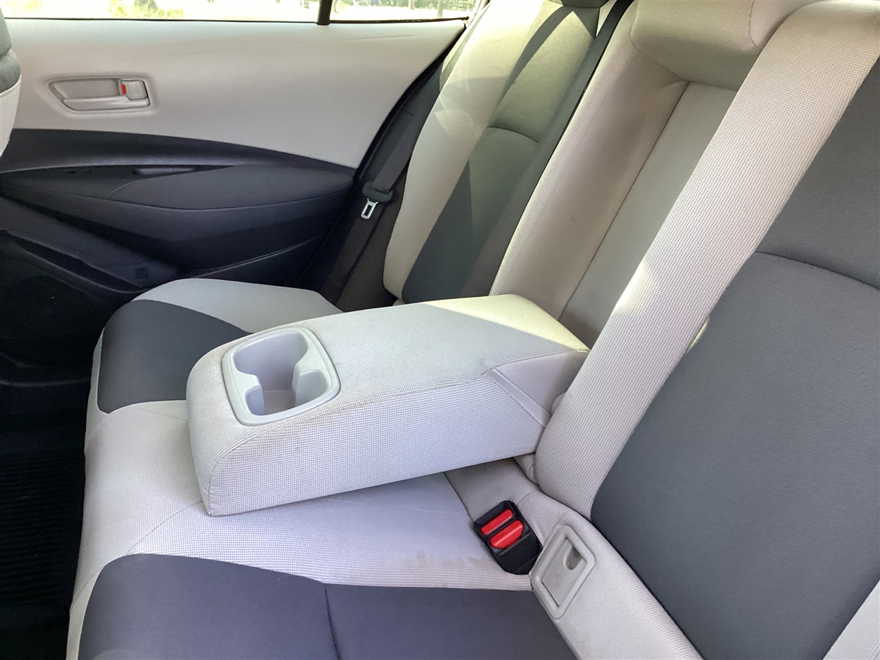 Toyota Corolla Hybrid LE FWD (Natl) 2023