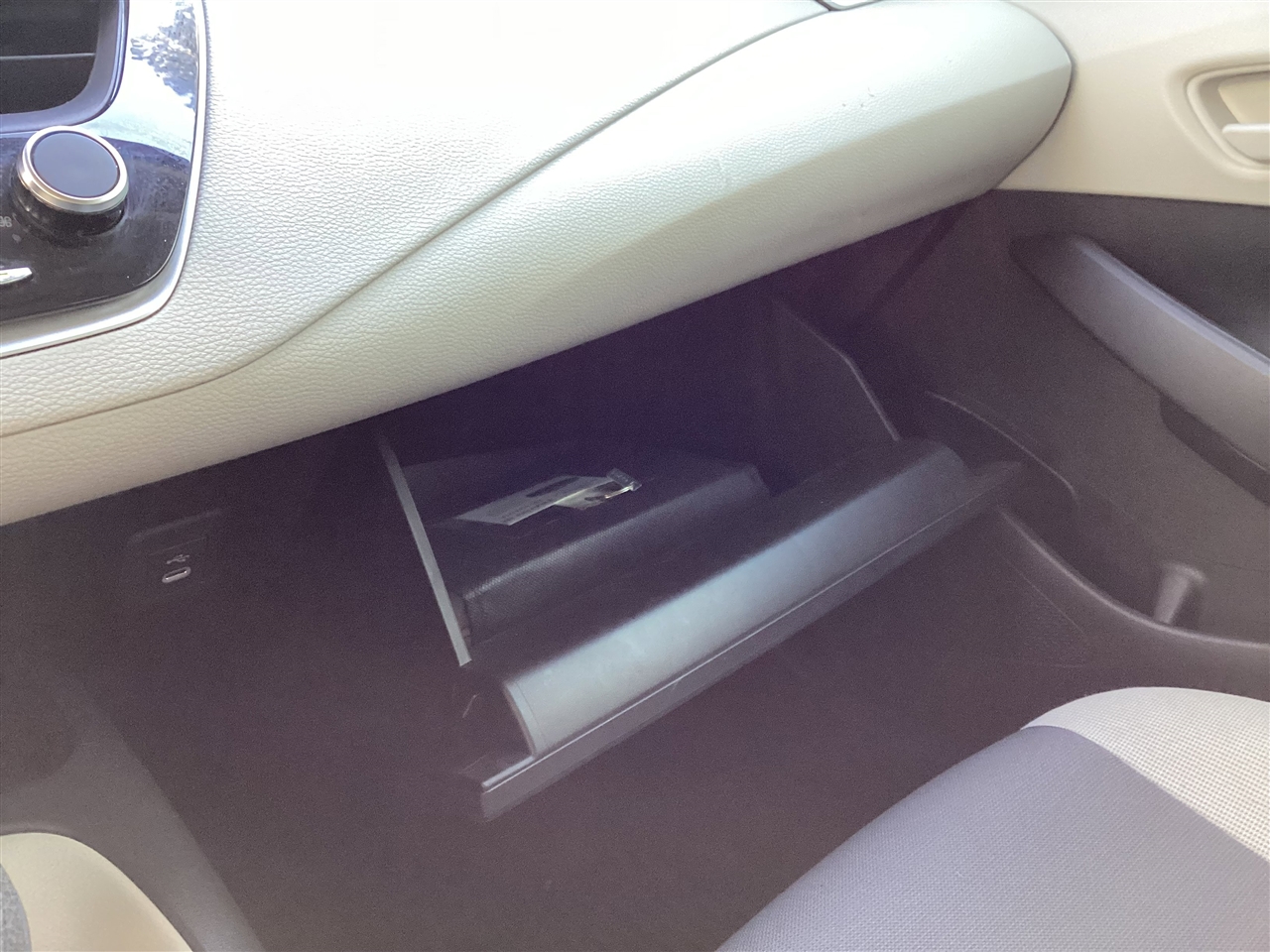 Toyota Corolla Hybrid LE FWD (Natl) 2023