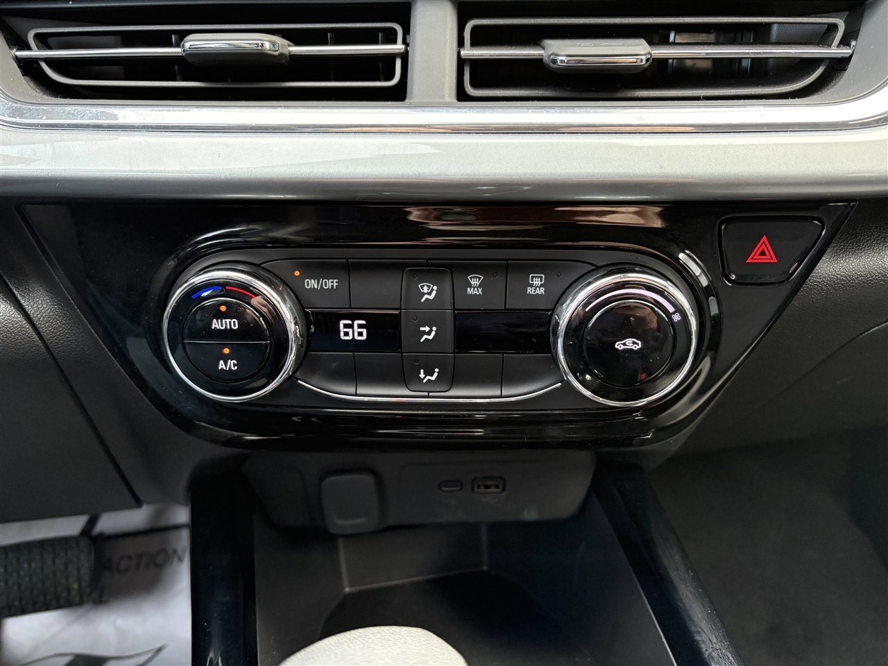 Chevrolet Trax FWD 4dr LT 2024