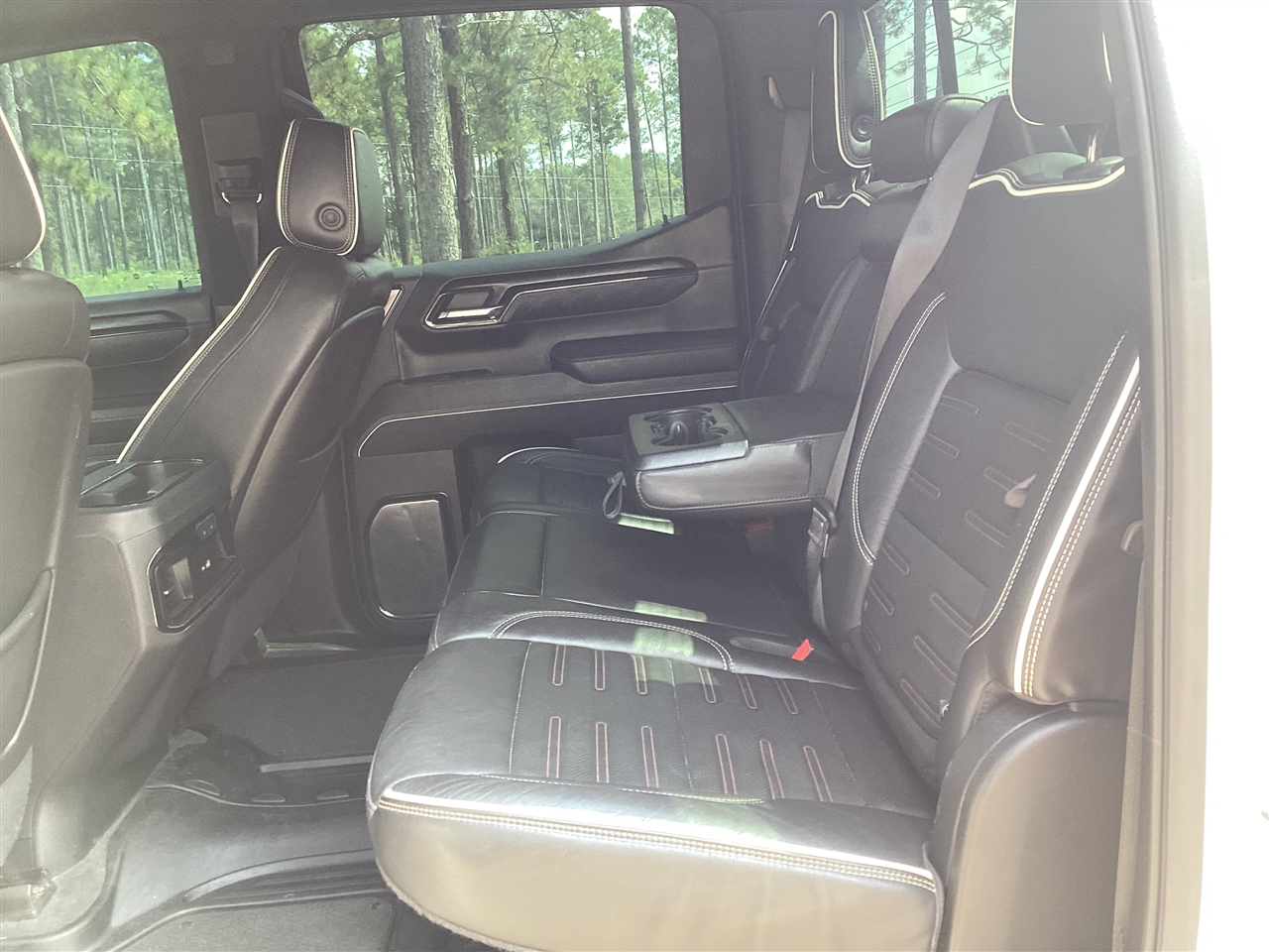 GMC Sierra 1500 4WD Crew Cab 147" AT4X 2022