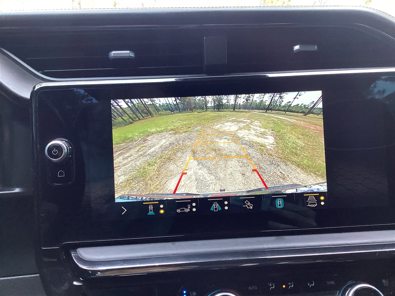 GMC Sierra 1500 4WD Crew Cab 147" AT4X 2022