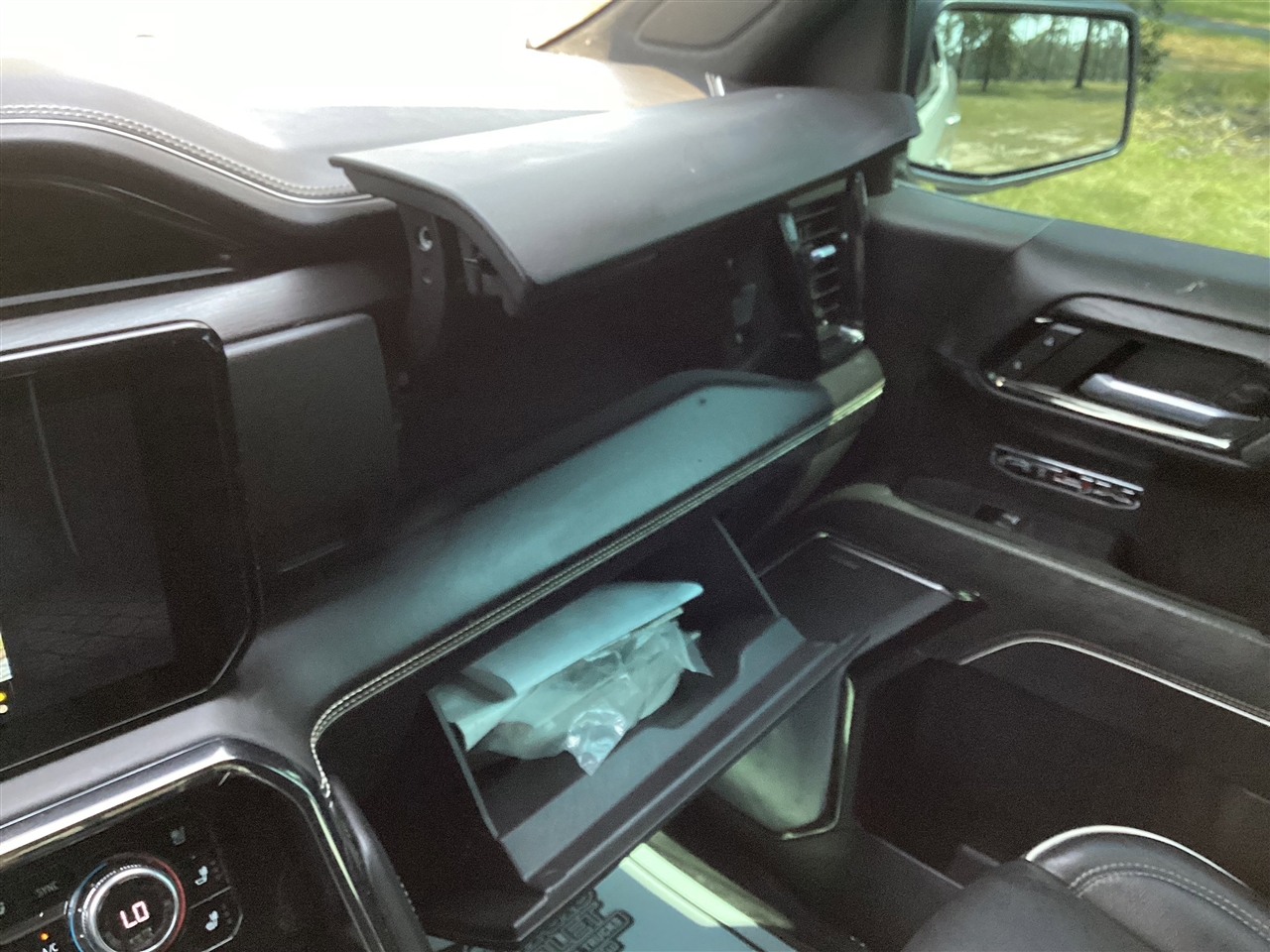 GMC Sierra 1500 4WD Crew Cab 147" AT4X 2022