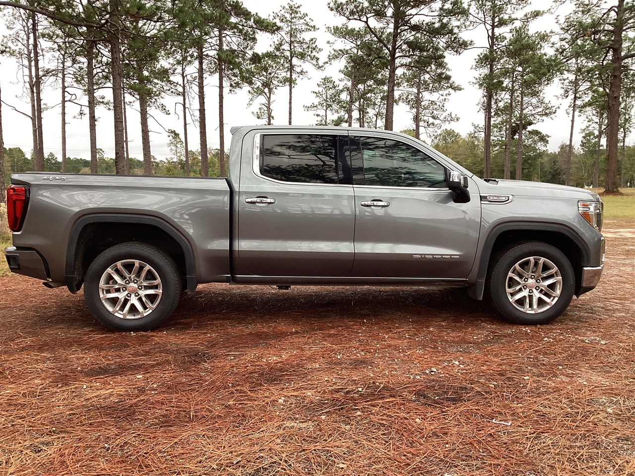 GMC Sierra 1500 4WD Crew Cab 147" SLT 2019