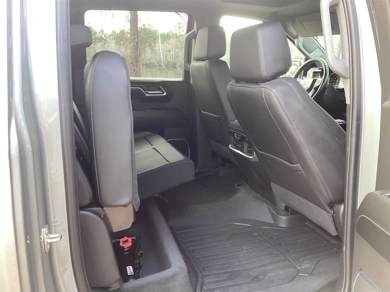 GMC Sierra 1500 4WD Crew Cab 147" SLT 2024