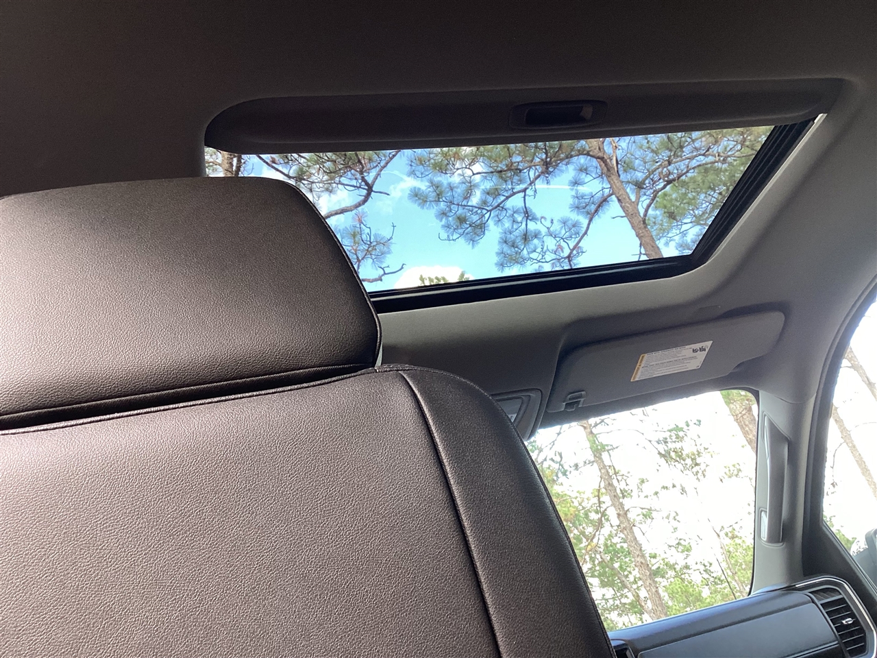 GMC Sierra 1500 4WD Crew Cab 147" SLT 2024