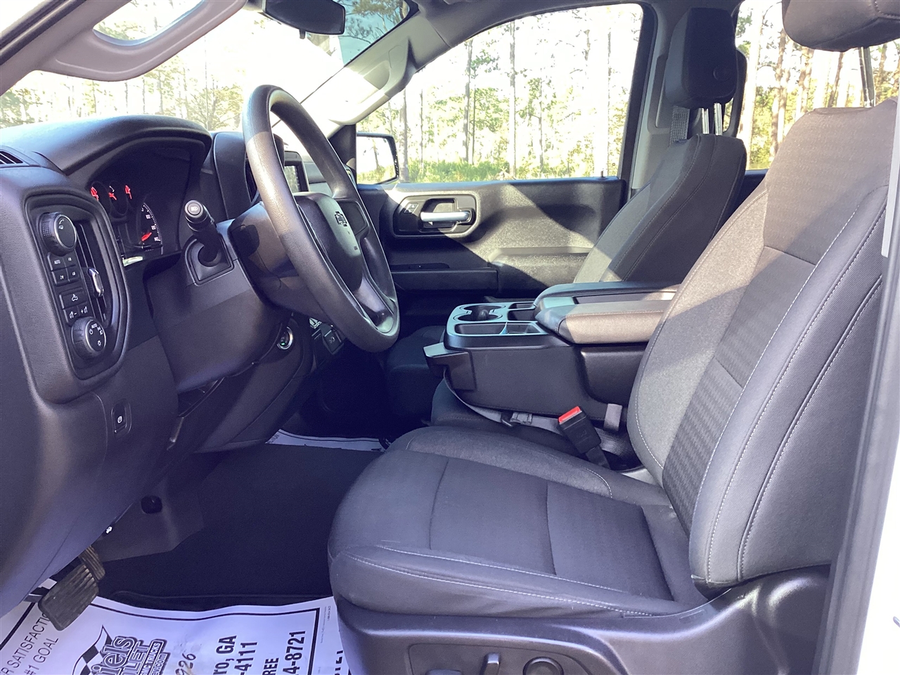 Chevrolet Silverado 1500 4WD Crew Cab 147" Custom Trail Boss 2024