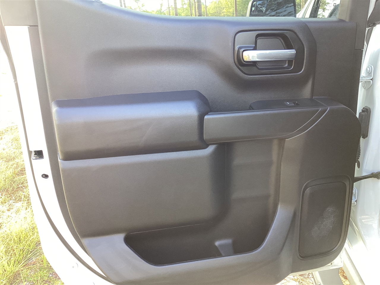 Chevrolet Silverado 1500 4WD Crew Cab 147" Custom Trail Boss 2024