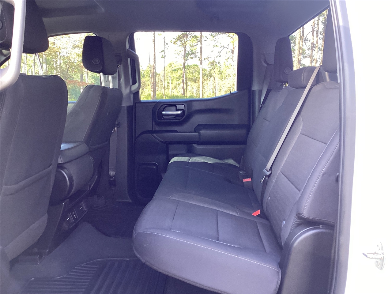 Chevrolet Silverado 1500 4WD Crew Cab 147" Custom Trail Boss 2024