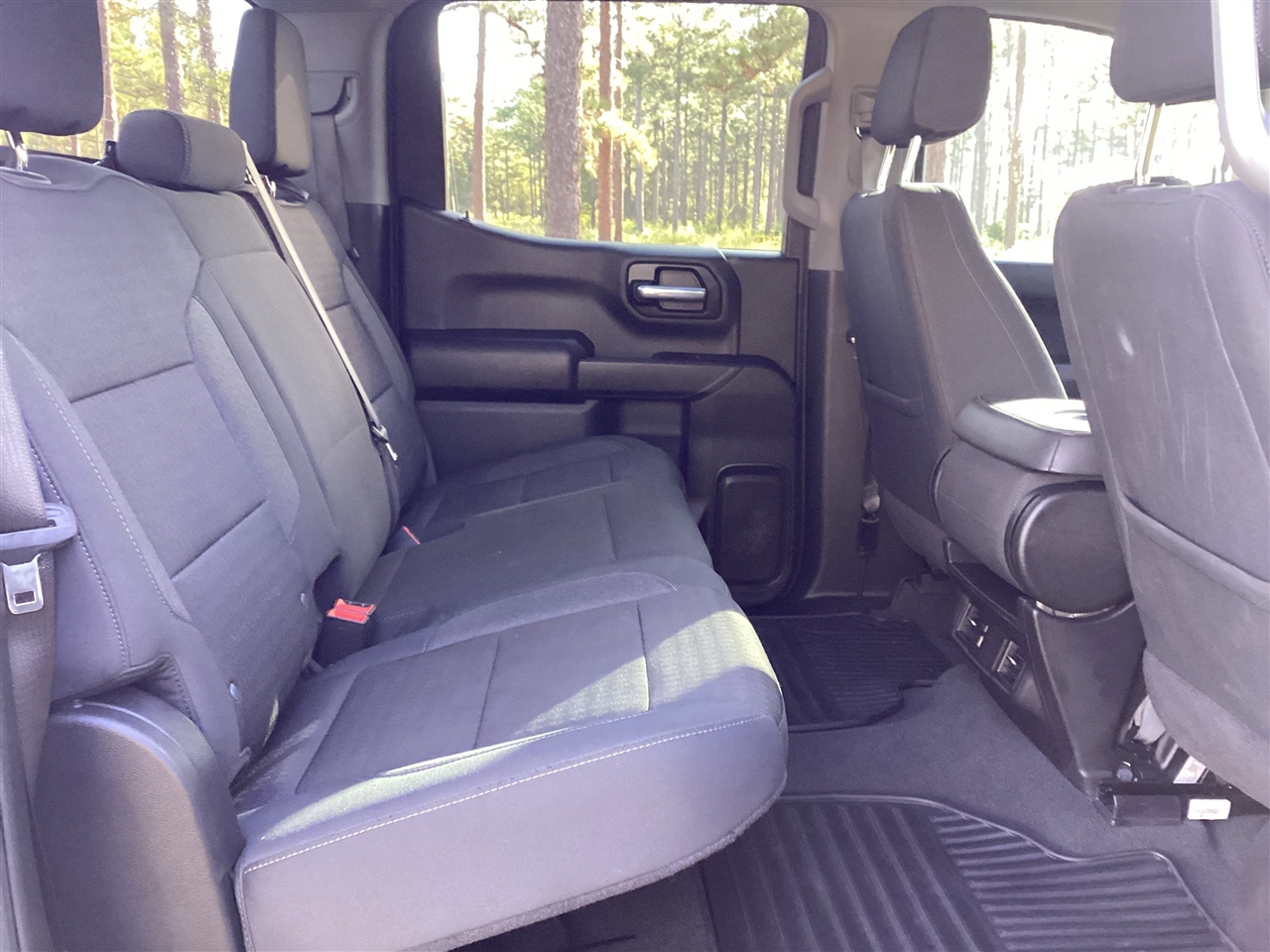 Chevrolet Silverado 1500 4WD Crew Cab 147" Custom Trail Boss 2024