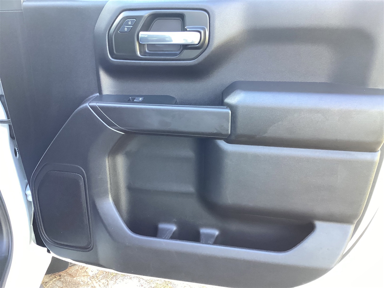 Chevrolet Silverado 1500 4WD Crew Cab 147" Custom Trail Boss 2024