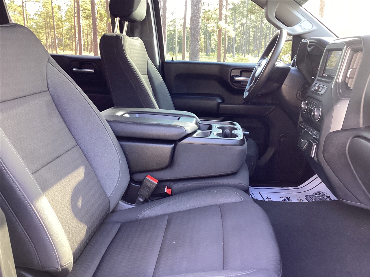 Chevrolet Silverado 1500 4WD Crew Cab 147" Custom Trail Boss 2024