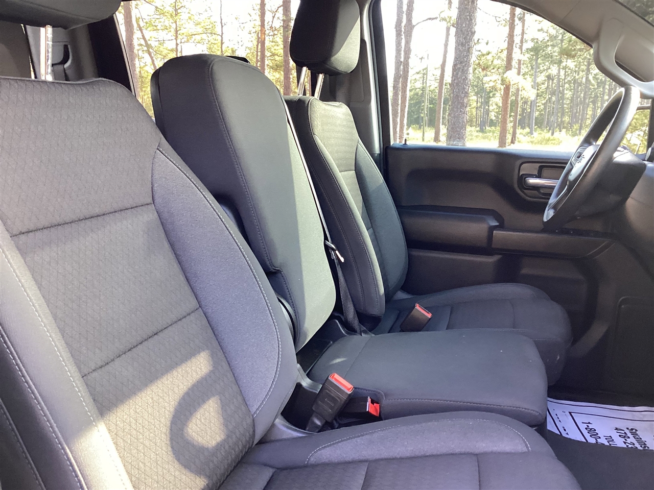 Chevrolet Silverado 1500 4WD Crew Cab 147" Custom Trail Boss 2024