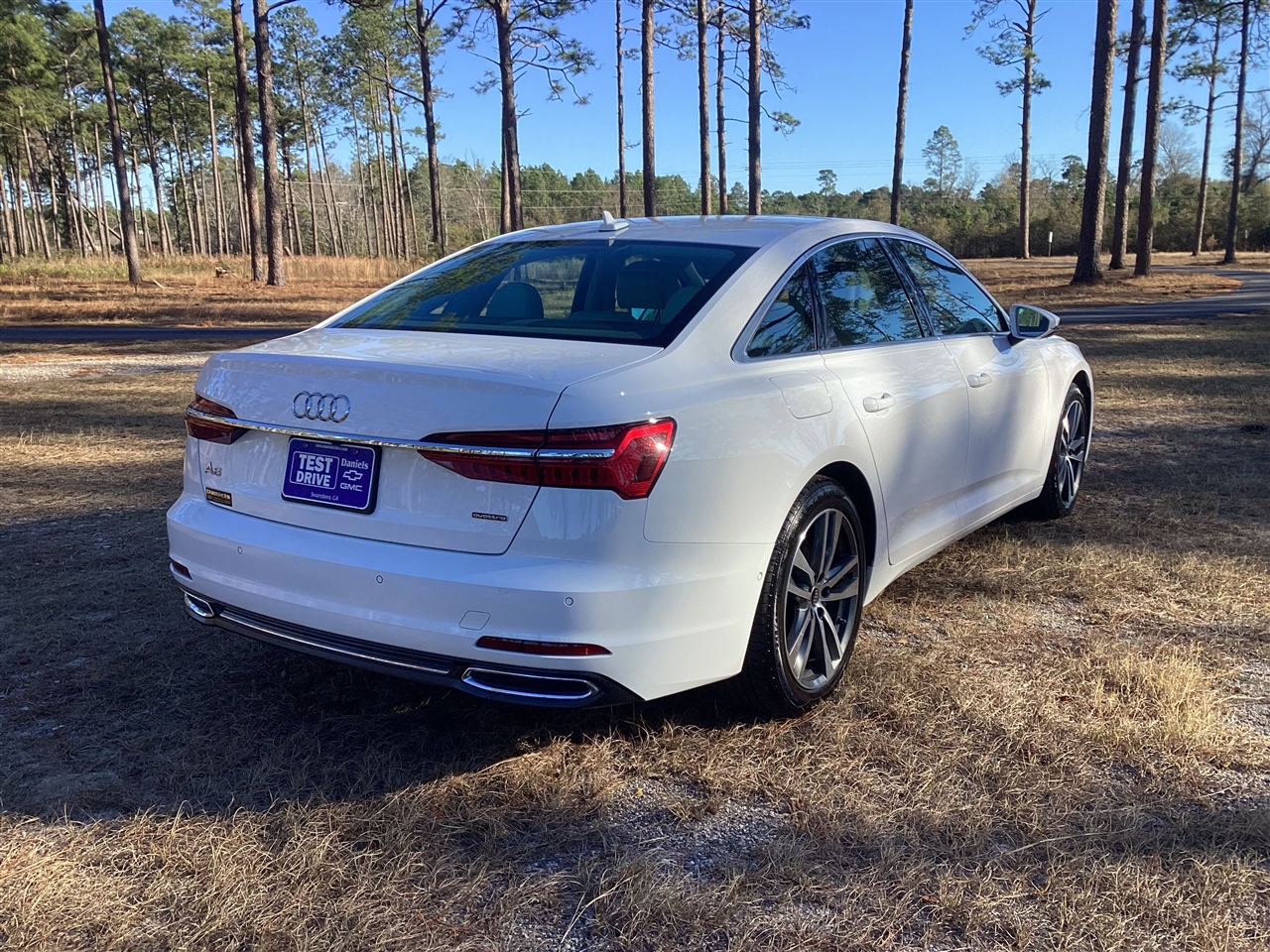Audi A6 Sedan Premium 45 TFSI quattro 2023