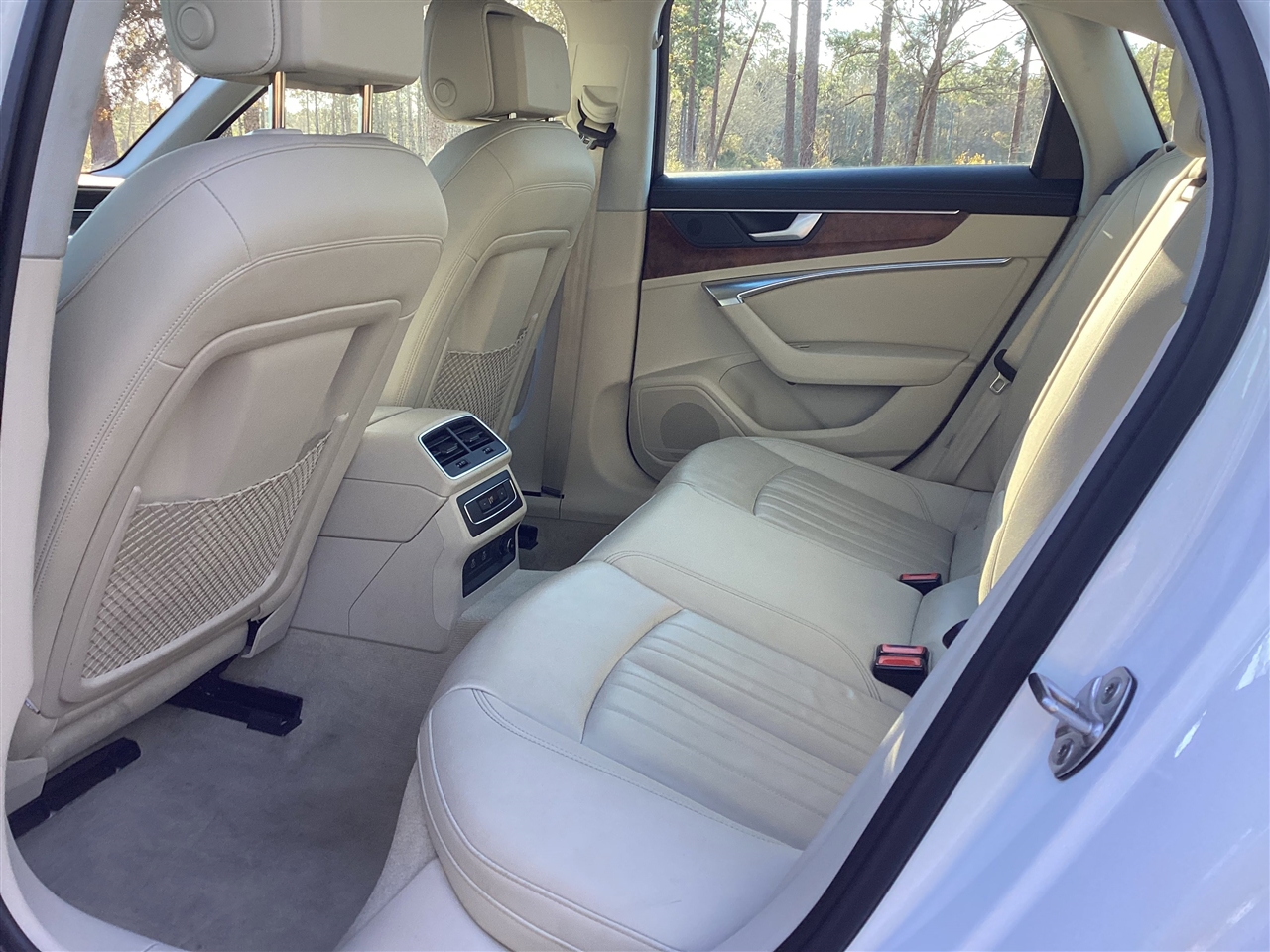 Audi A6 Sedan Premium 45 TFSI quattro 2023