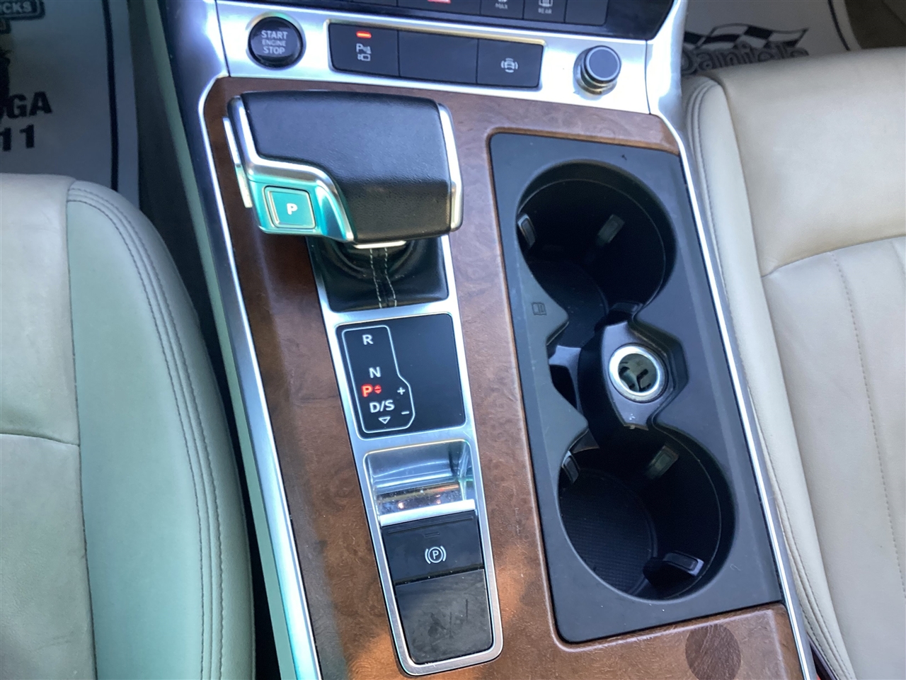 Audi A6 Sedan Premium 45 TFSI quattro 2023