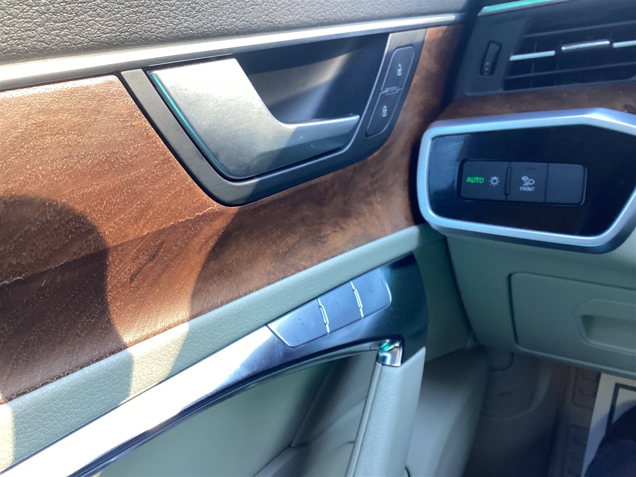 Audi A6 Sedan Premium 45 TFSI quattro 2023