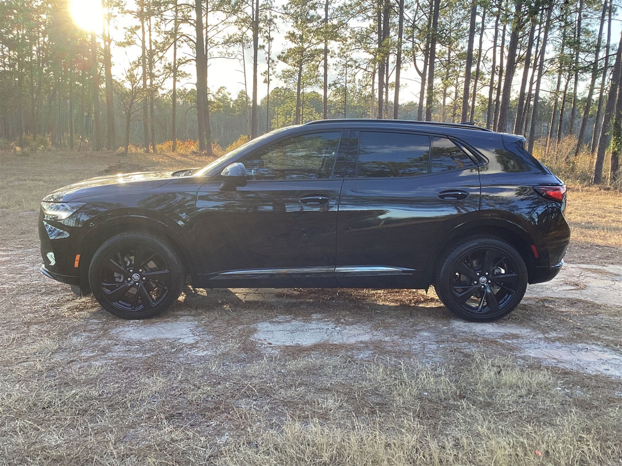 Buick Envision FWD 4dr Essence 2022