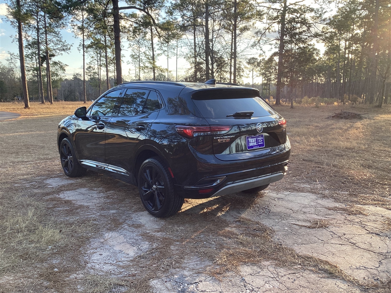 Buick Envision FWD 4dr Essence 2022