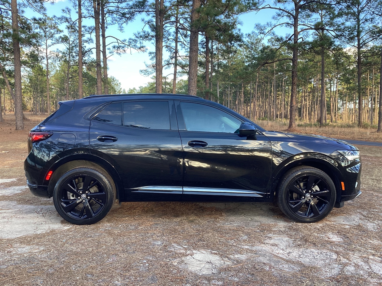 Buick Envision FWD 4dr Essence 2022