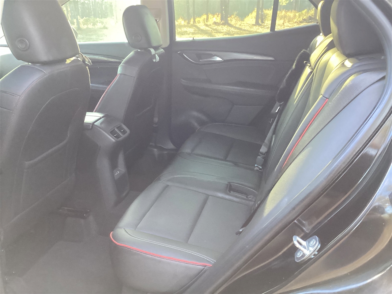 Buick Envision FWD 4dr Essence 2022