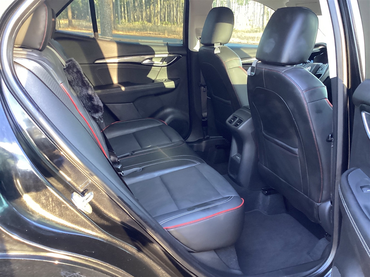 Buick Envision FWD 4dr Essence 2022