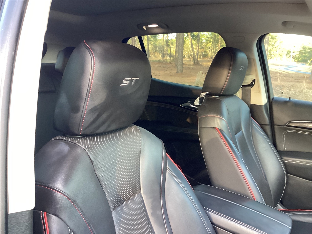 Buick Envision FWD 4dr Essence 2022